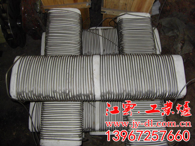Corundum tube